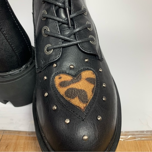 Dolls Kill Cheetah Heart Combat Boots BRAND NEW SIZE 6 - Picture 7 of 9